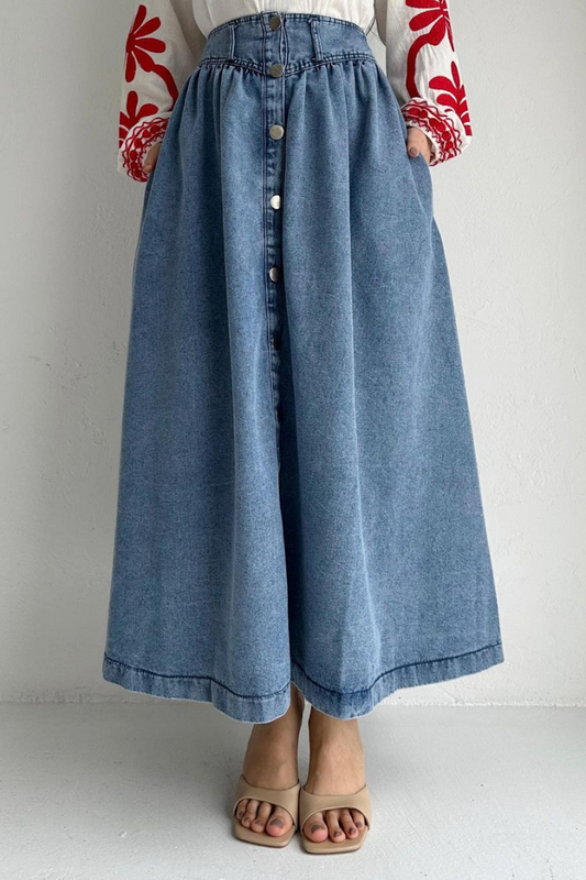 Line Button Skirt