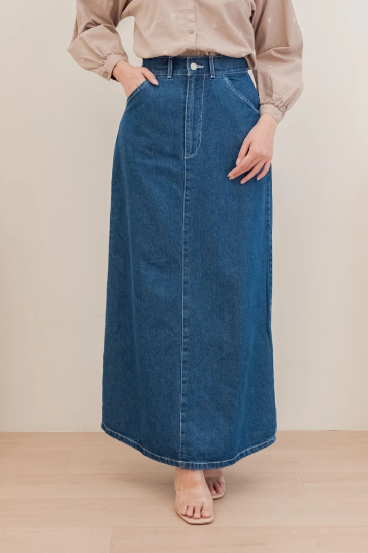 Straight Cut Skirt